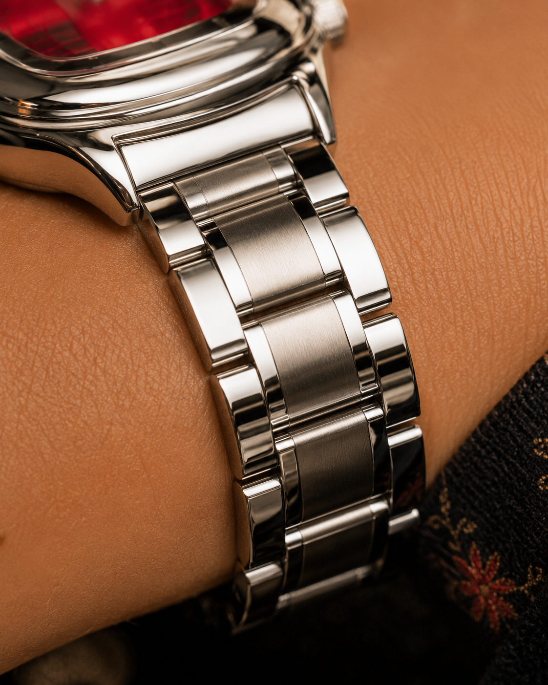 Retro-style Trendy Quartz Timepiece Watch
